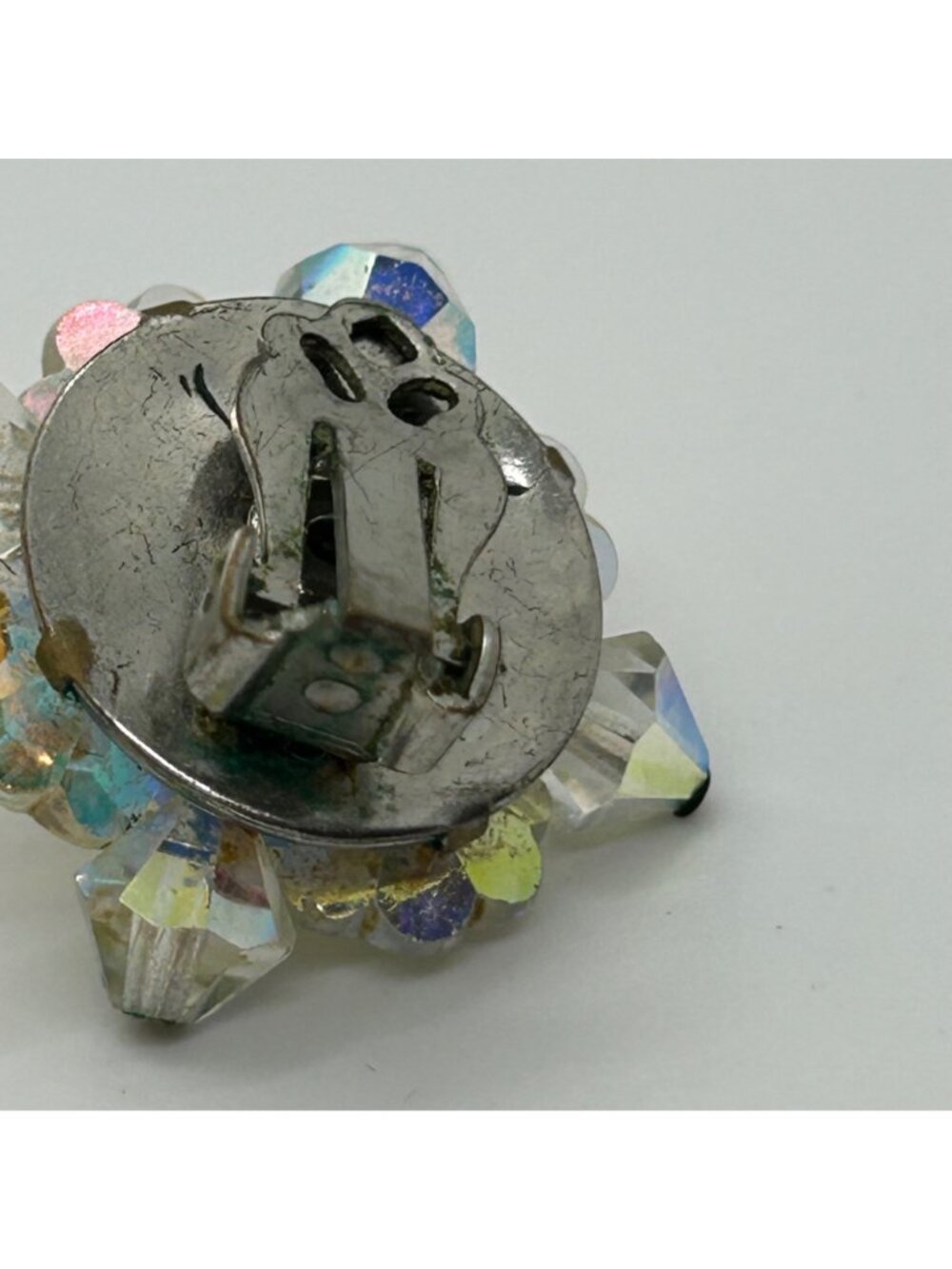 Vtg 1950s Aurora Borealis AB Crystal Cluster Marguerite Flower Clip On Earrings - Picture 10 of 14